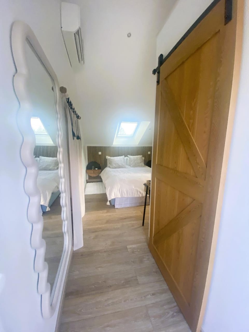 Chambre Chic et Charme dans Moulin-Piscine Country House in Pays de la Loire