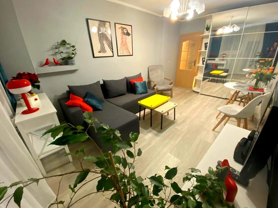 TV and multimedia, Living room, Seating area, Dining area, wardrobe