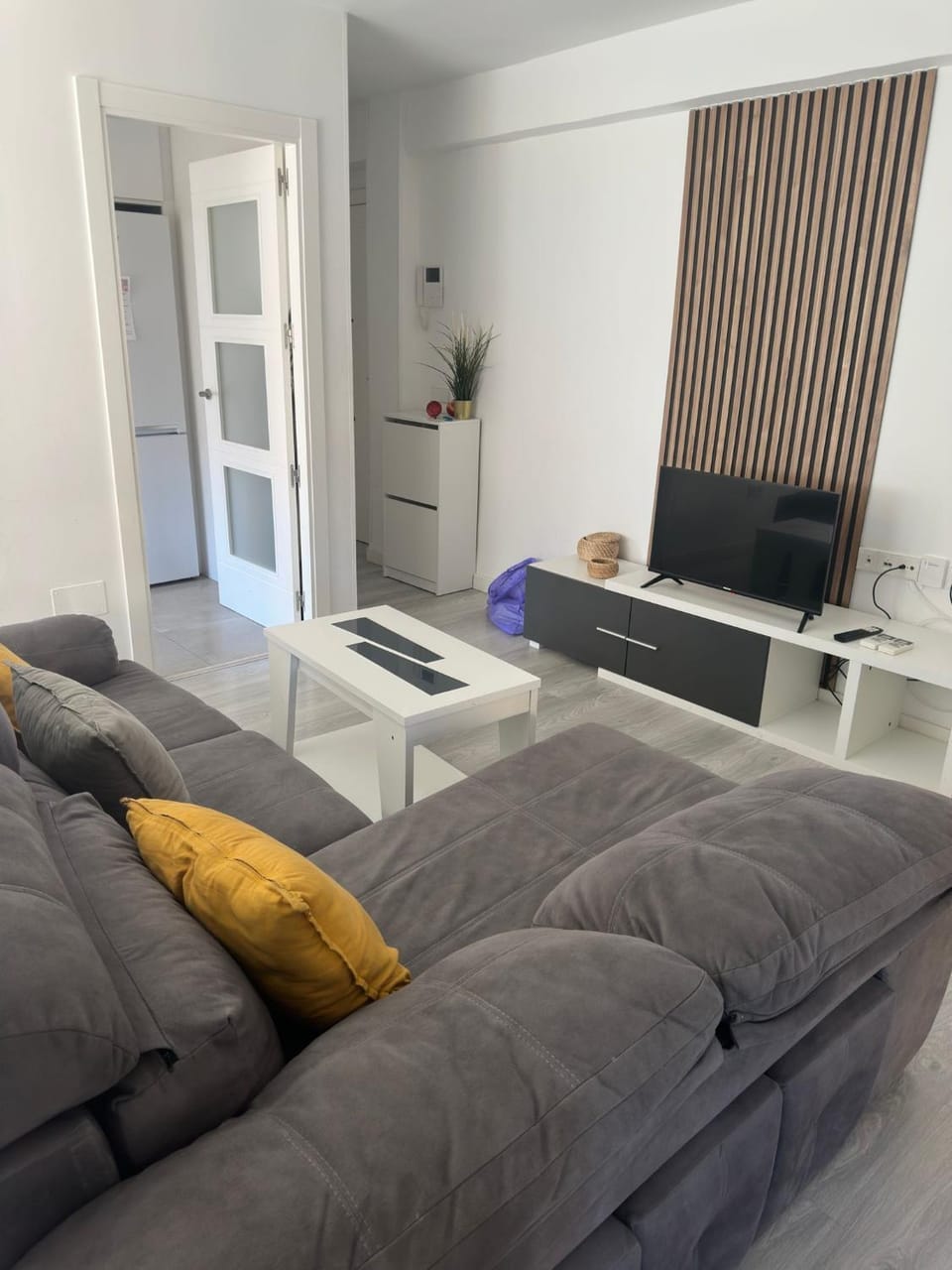 TV and multimedia, Living room, Seating area