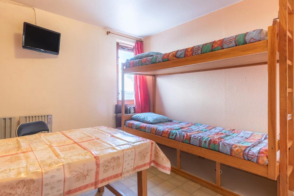 Property building, Living room, Bedroom
