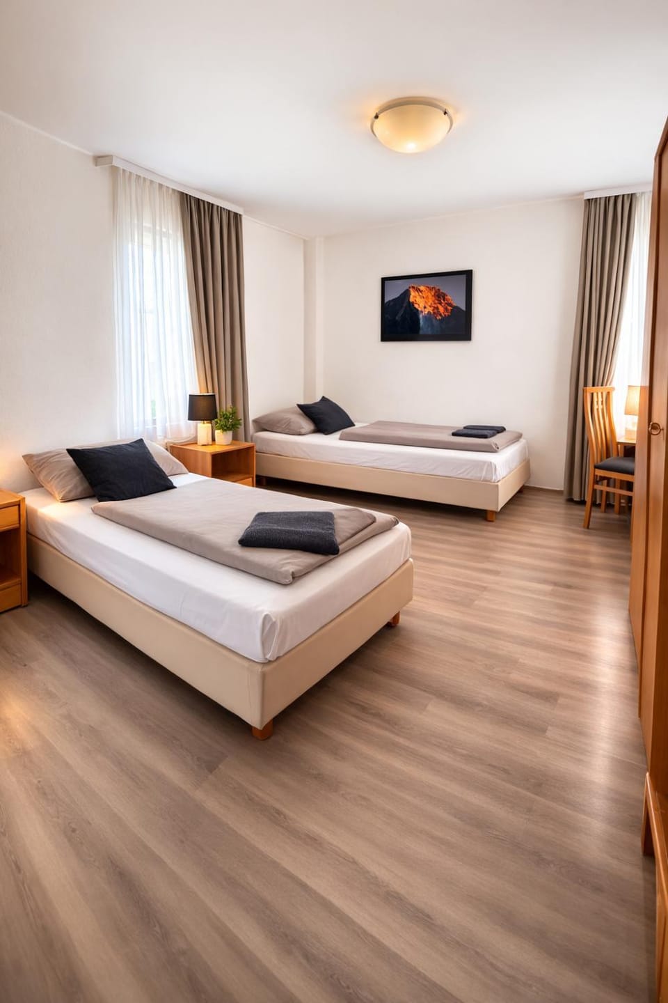 Photo of the whole room, Bedroom