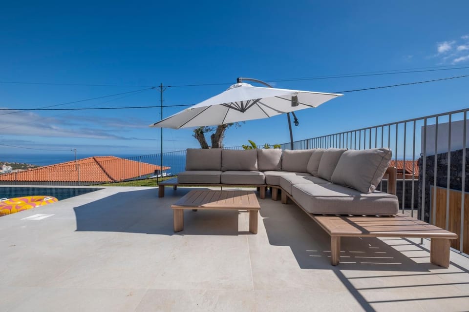 Patio, Balcony/Terrace, Seating area, Sea view, sunbed
