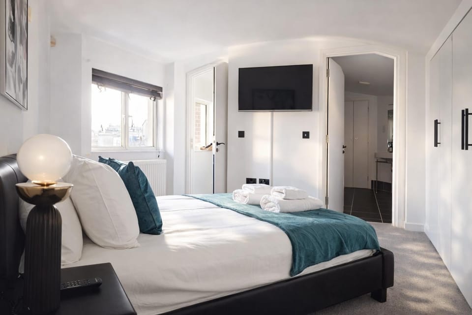 Penthouse View 3-Beds Apartment for 10 guests in Paddington Apartment in City of Westminster