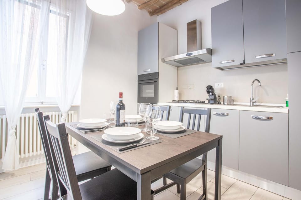 AM Stays 1 - Elegant three-room apt in the center Apartment in Perugia