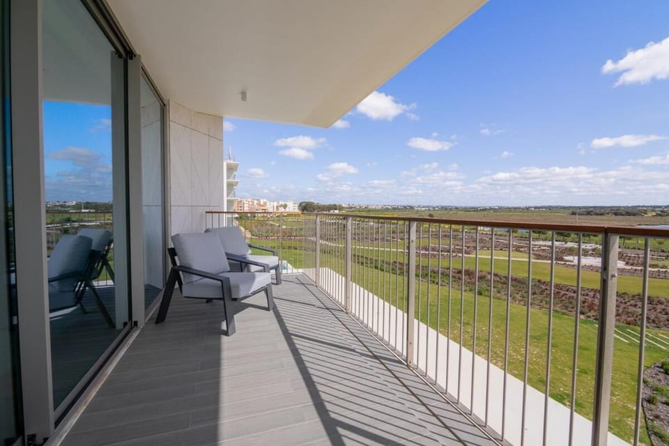 Day, Natural landscape, View (from property/room), Balcony/Terrace