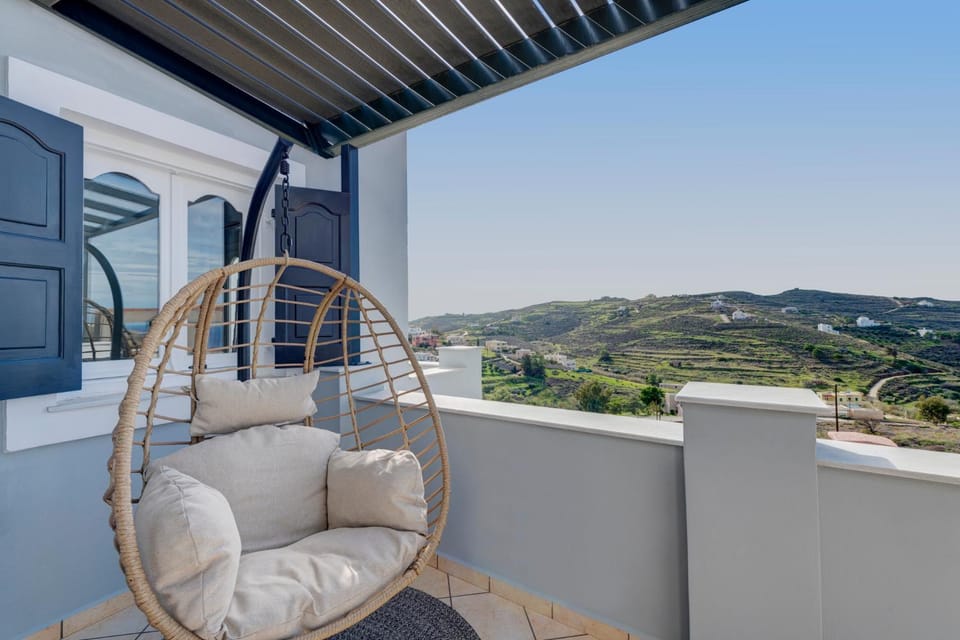 Patio, Day, Natural landscape, View (from property/room), Balcony/Terrace, Mountain view