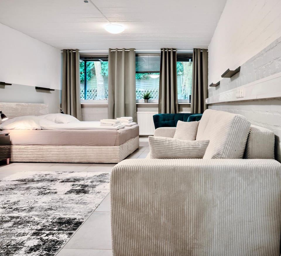 Bed, Seating area, Bedroom