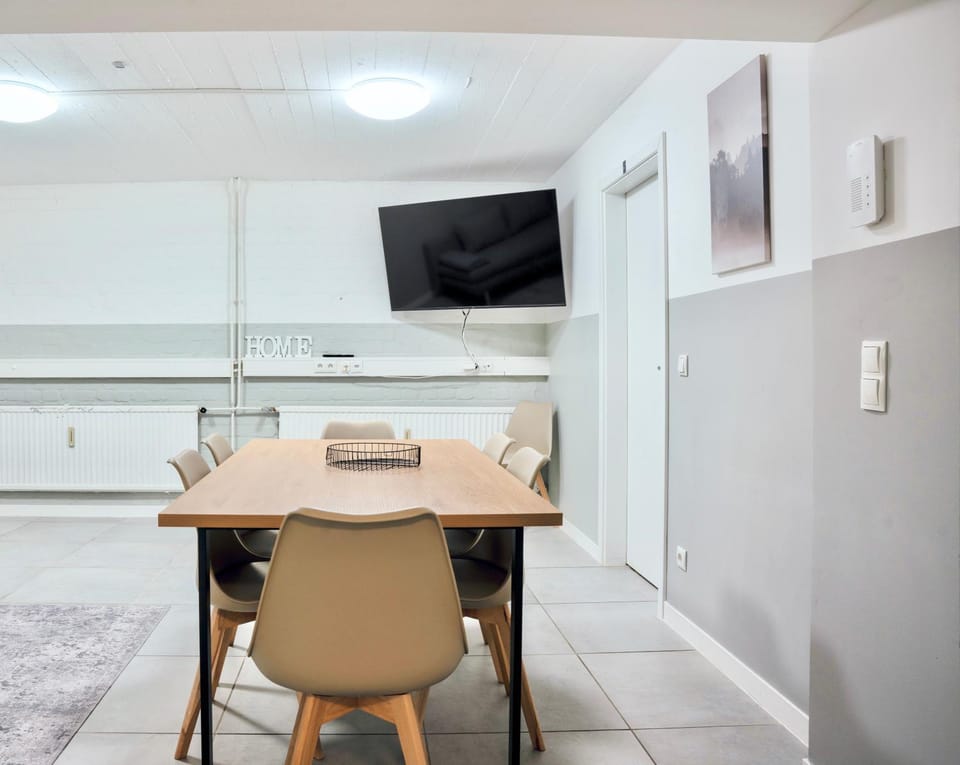 TV and multimedia, Dining area