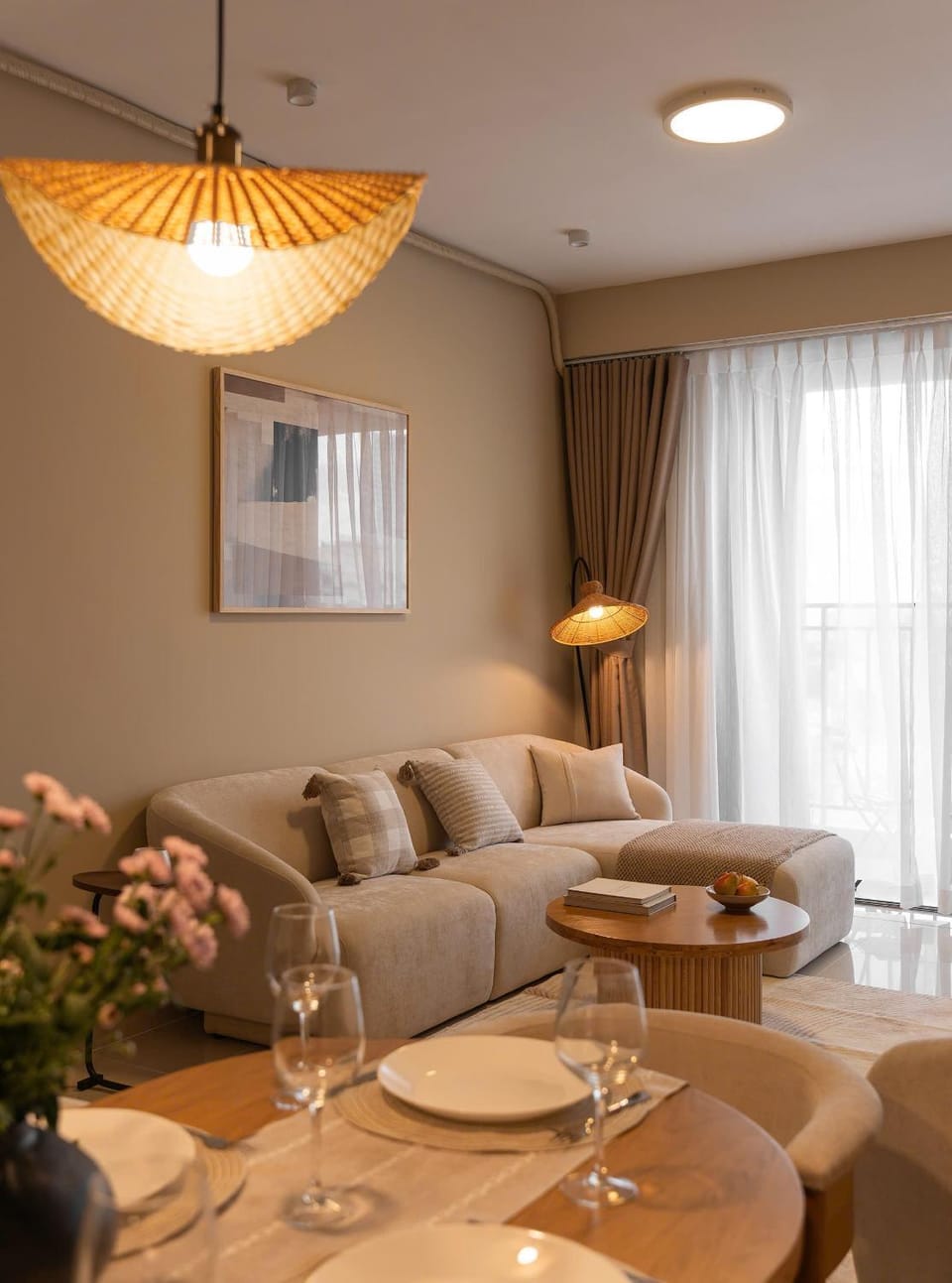 Living room, Seating area, Dining area