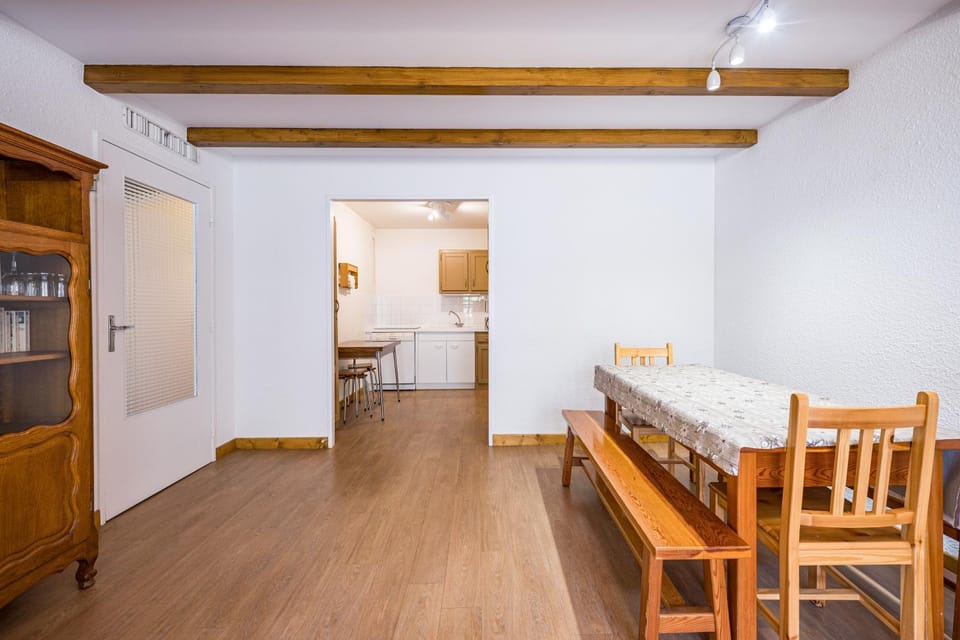 Property building, Living room, Bedroom