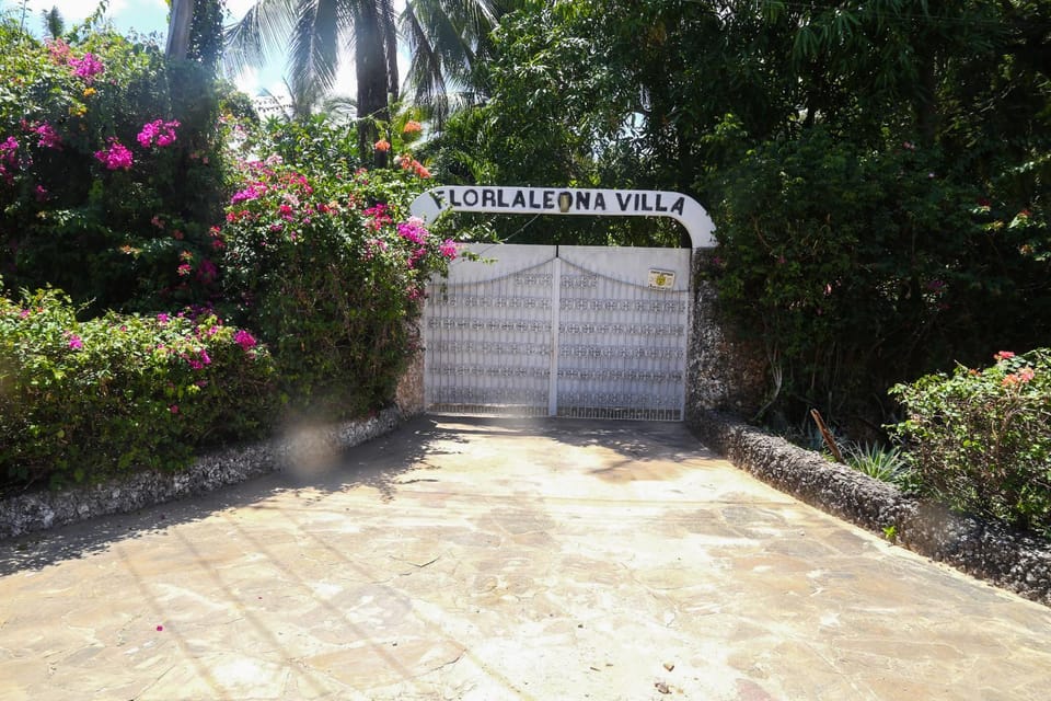 Property logo or sign, Street view