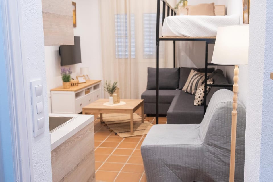 Bed, Living room, Photo of the whole room, Bedroom