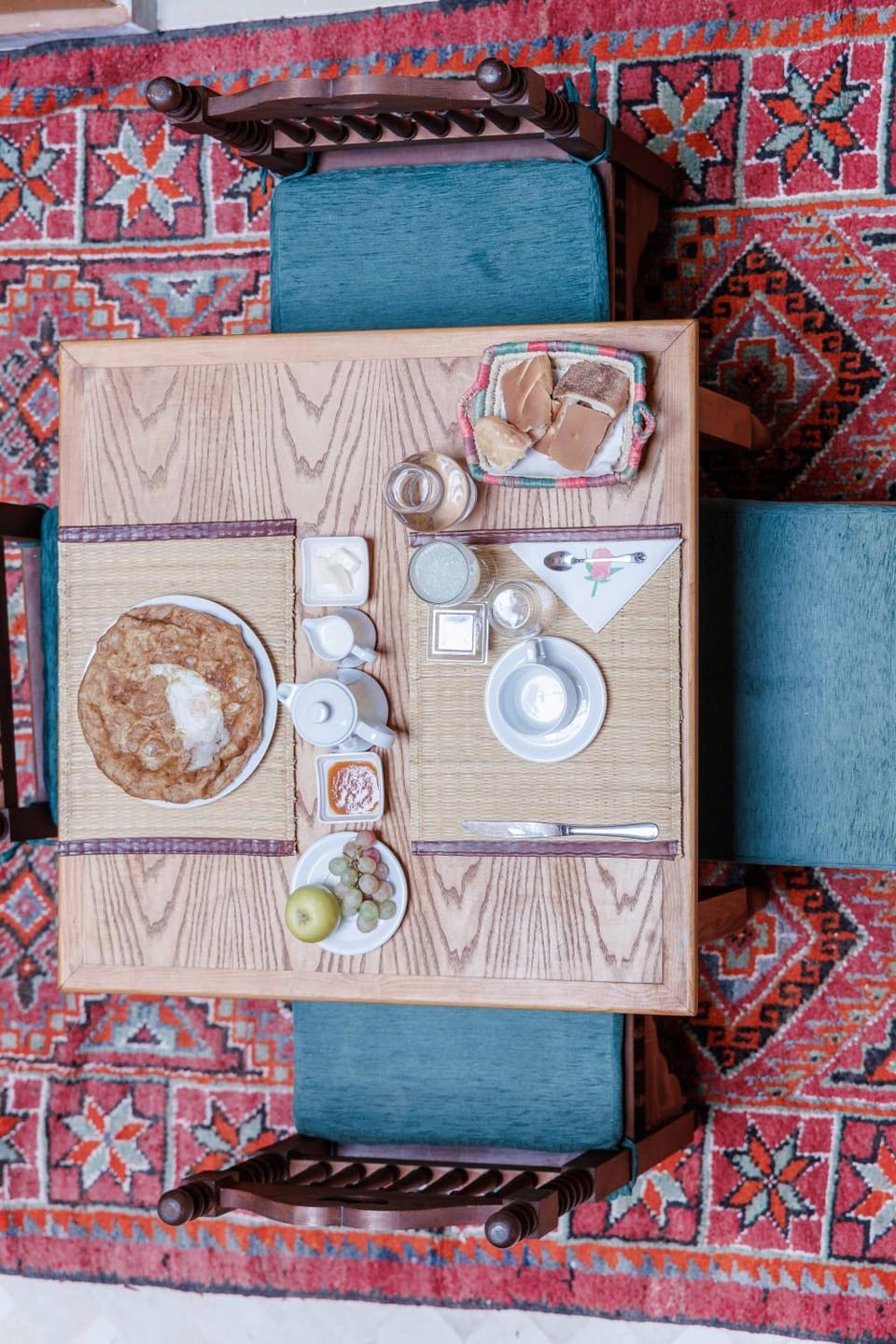 Food and drinks, Dining area, Food, Drinks