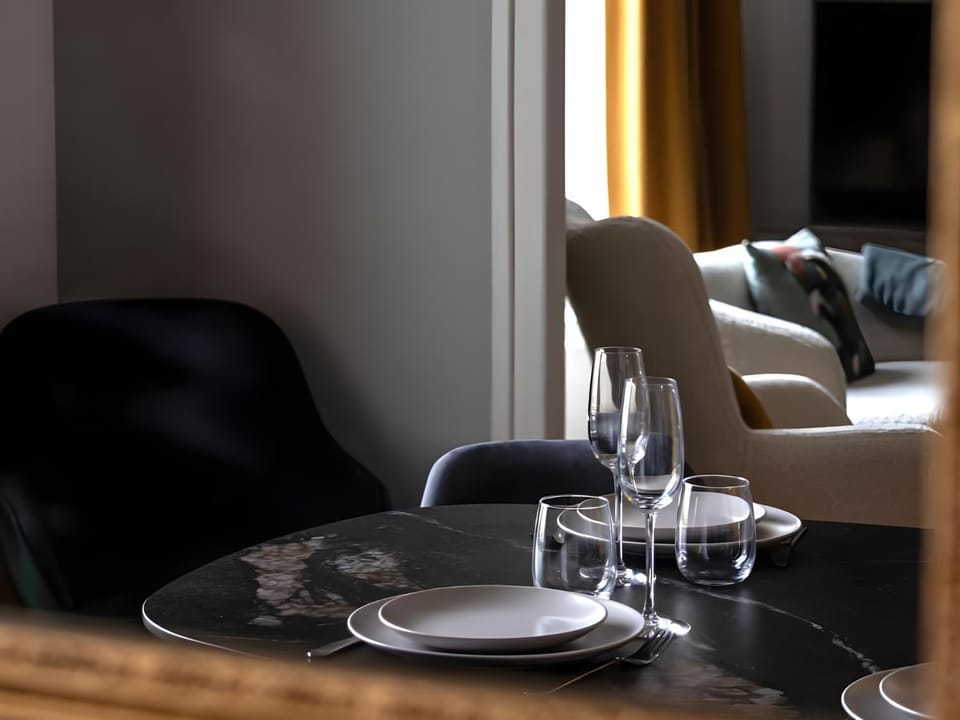 Living room, Dining area