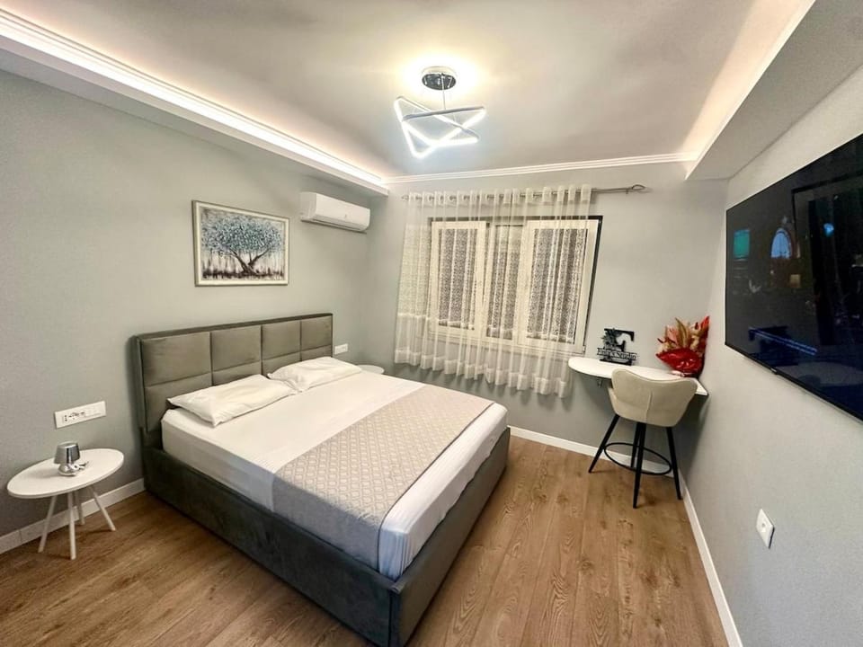 Enia's Tirana City Center Studio - 30 meters from Skanderbeg Square Apartment in Tirana