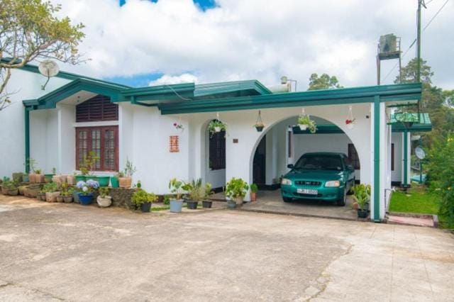Anaya Villa Hotel in Nuwara Eliya