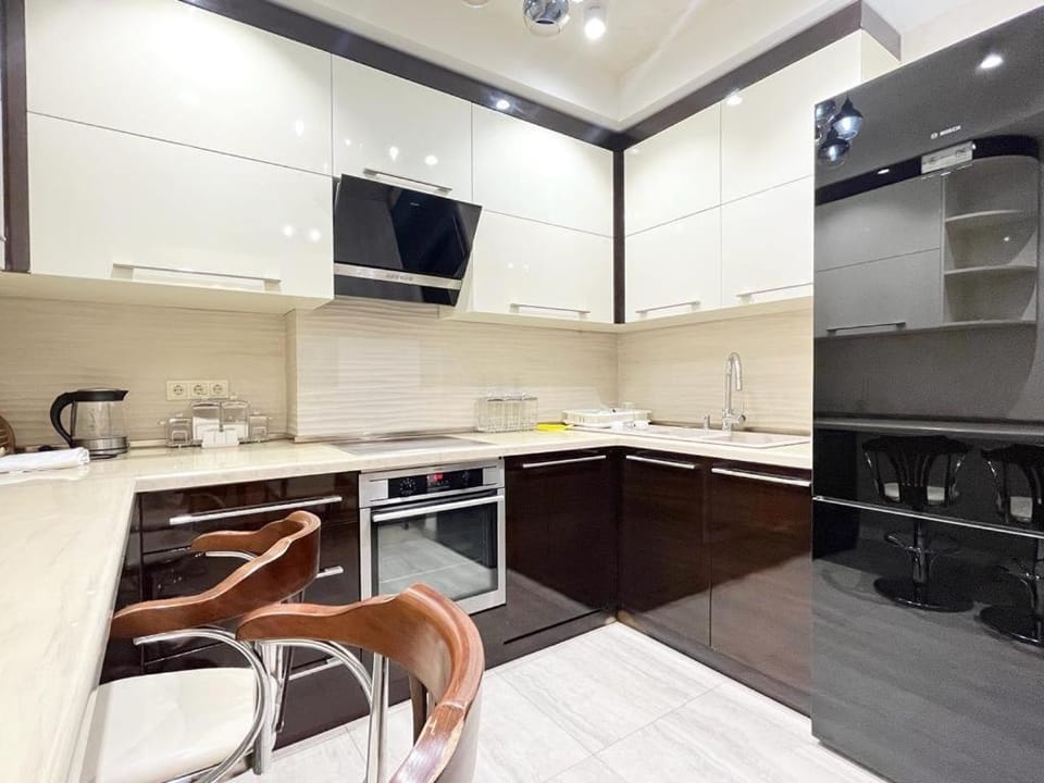 Premium City View Apartment I 3 Bedrooms, 2 Baths & Open Balcony - North Avenue, Yerevan Apartment in Yerevan