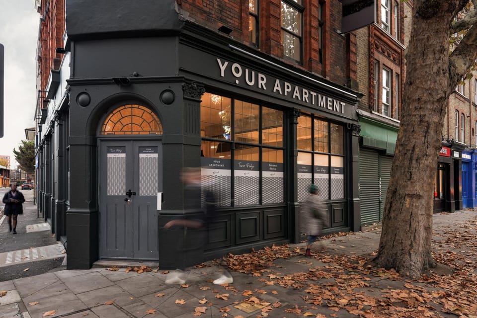 Day, Street view, Location