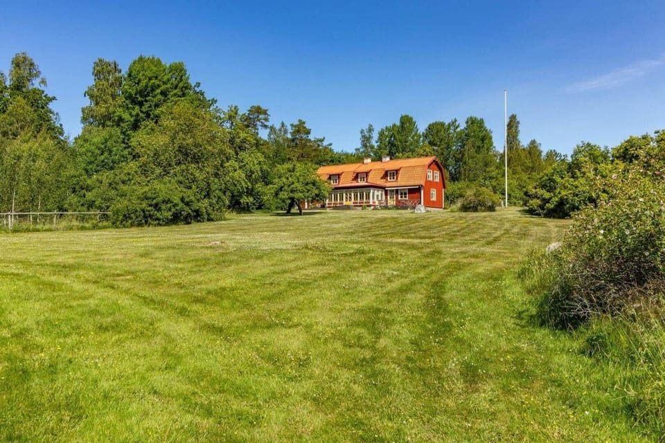SOD680-Katrineholm-Strangsjoe-Eknaes-0 House in Sweden