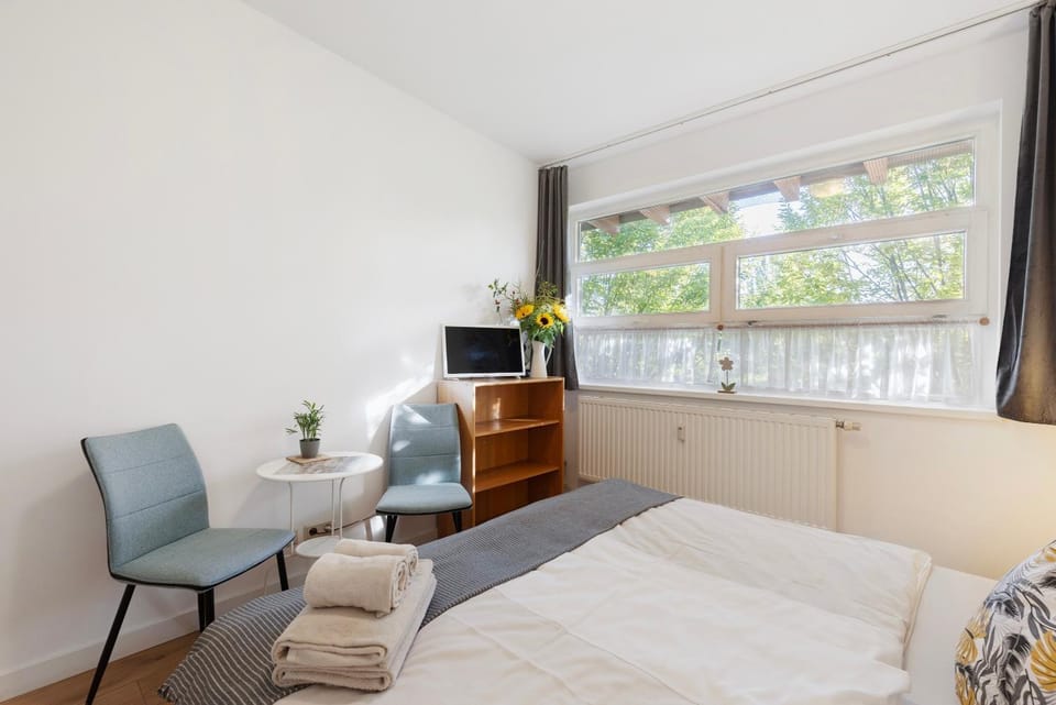 Living room, Bedroom