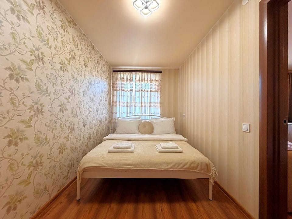 Bed, Photo of the whole room, Bedroom, towels, wardrobe