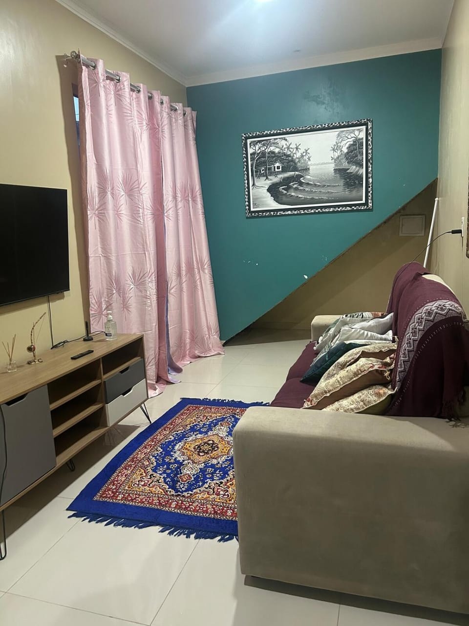 Communal lounge/ TV room