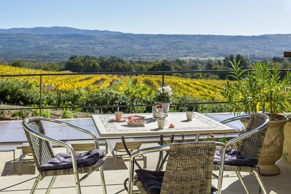 Natural landscape, View (from property/room), Dining area, Mountain view