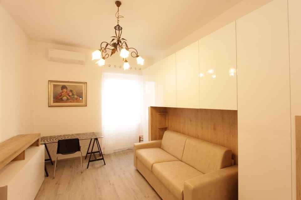 Giunchiglie Studio Apartment in Rome