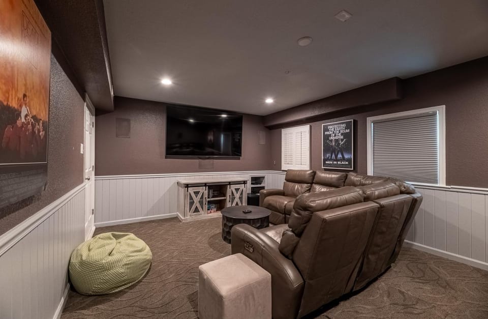 Sunrise Dream - Nags Head MP 16, Oceanfront, Ocean View, Pool, Hot Tub, Sauna, Pets OK, Flex Stays House in Nags Head