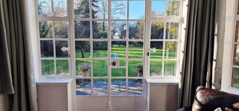 Spacious 4 Bedroom Detached Home in Iffley Village Villa in Oxford