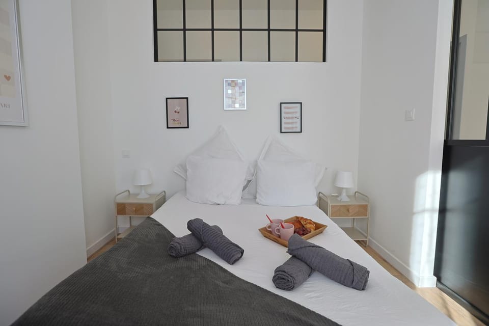 Bed, Decorative detail