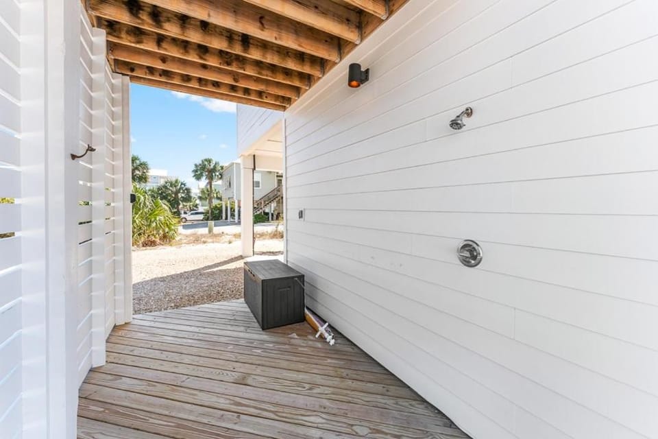 All In (Formerly White Knot) House in Florida
