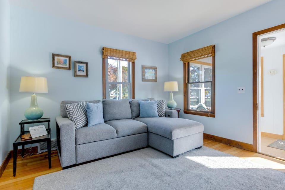 Pet Friendly! Steps to Beach - ‘Lakeview Cottage’ House in Two Rivers