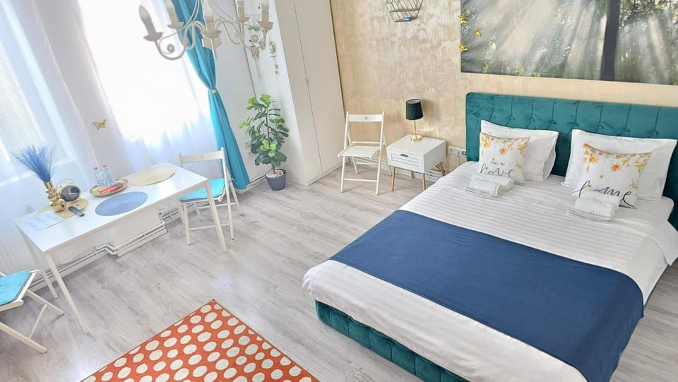 Downtown Studio Universitate Apartment in Bucharest