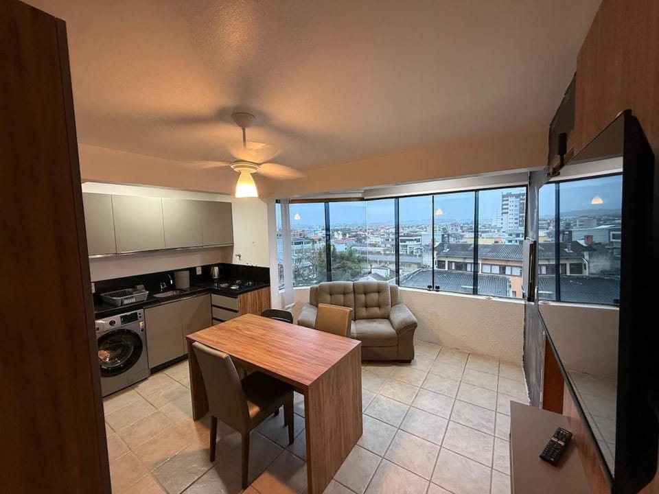 Entre o Mar e o Centro - A melhor Localização Apartment in State of Santa Catarina
