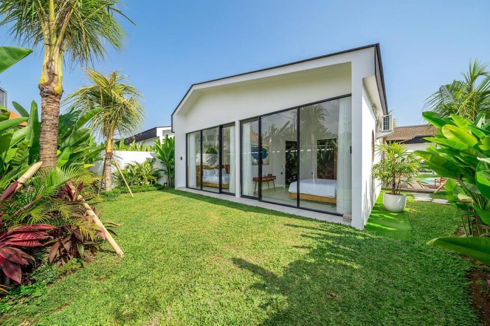 Property building, Garden