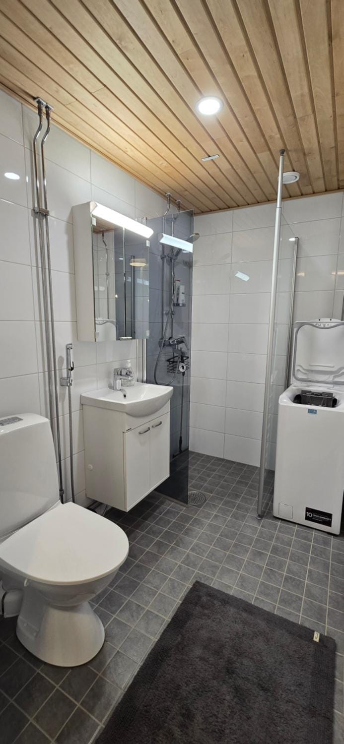 Shower, Toilet, Bathroom