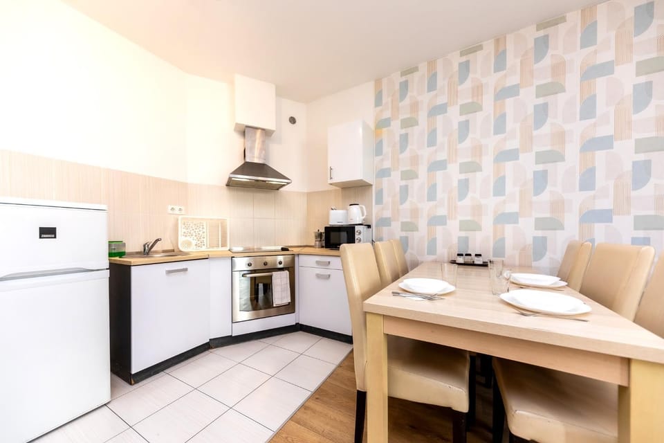 Kitchen or kitchenette, Dining area, oven, pet friendly, toaster