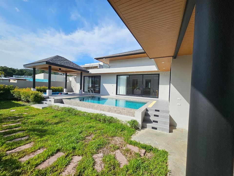 Property building, Swimming pool