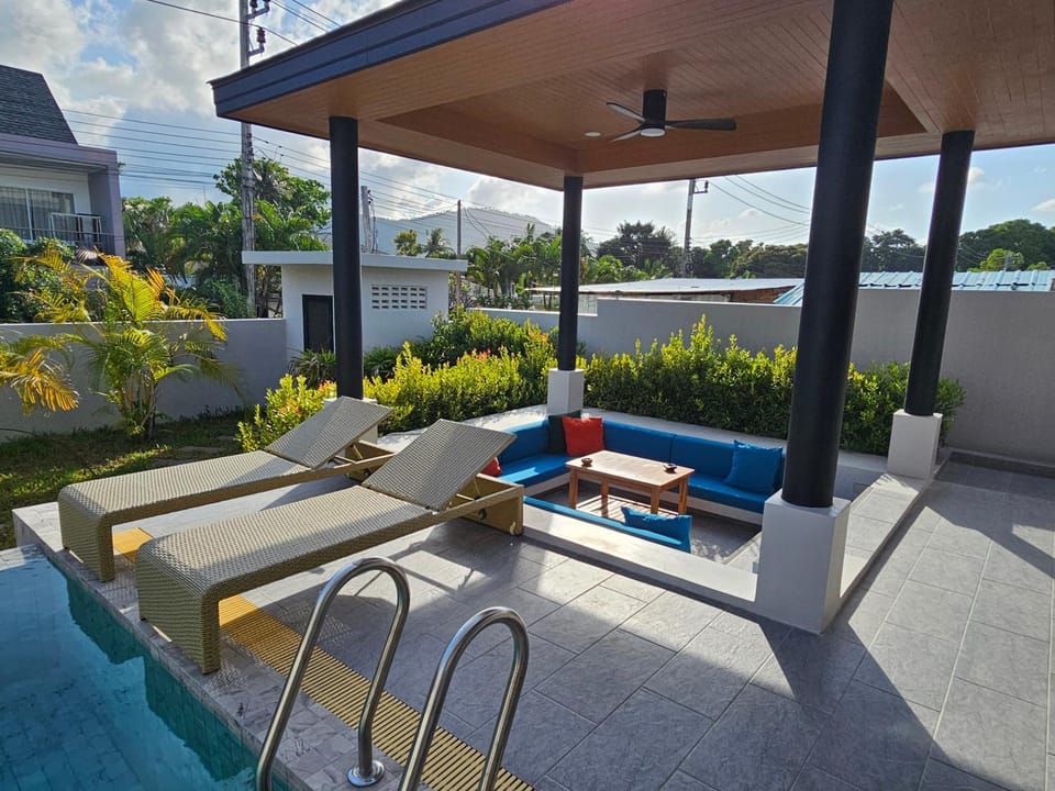 Patio, sunbed