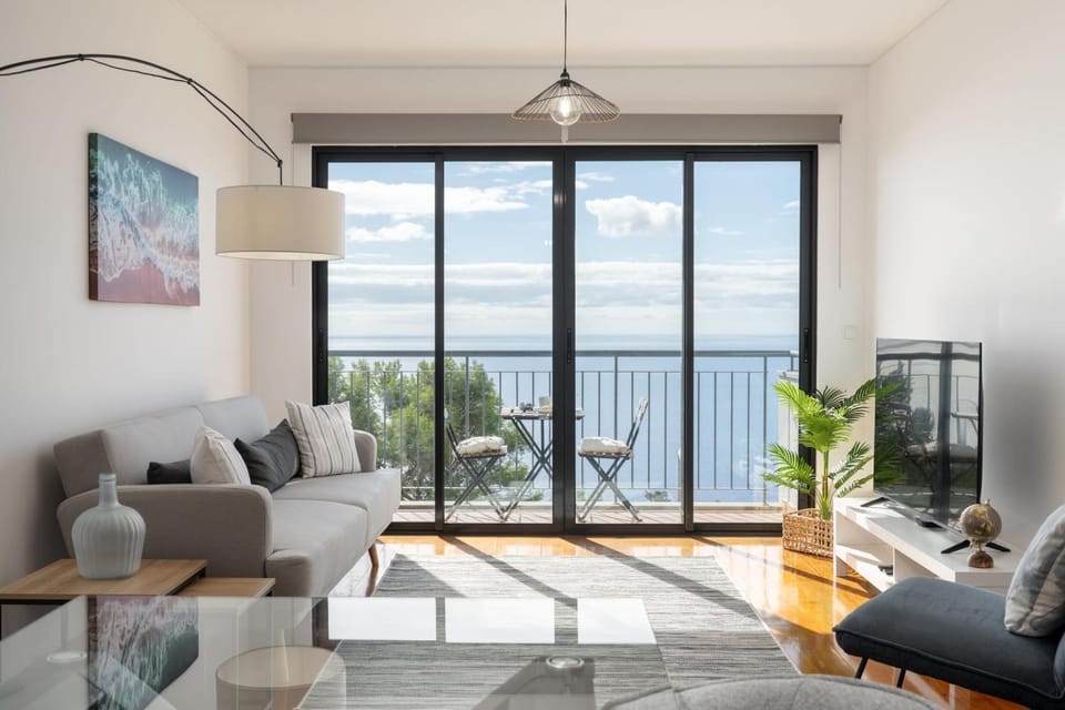 View (from property/room), Balcony/Terrace, Living room, Seating area