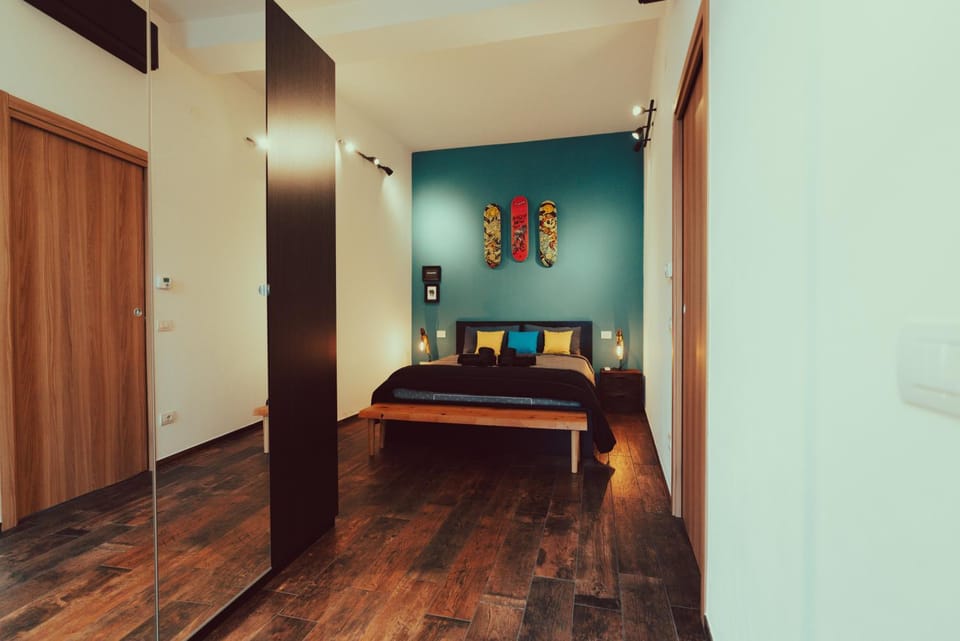 Bed, Photo of the whole room, Bedroom, wardrobe