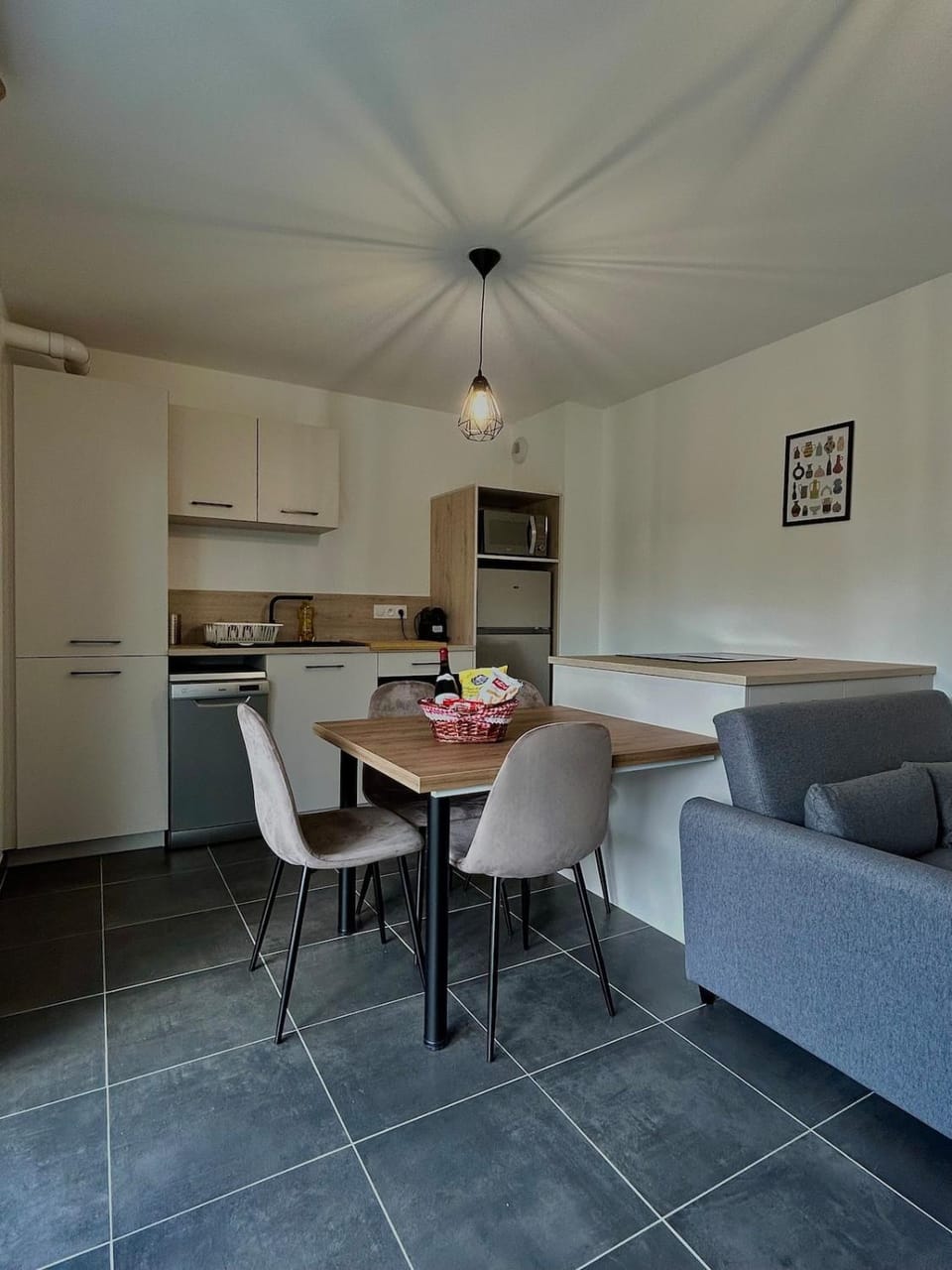 Kitchen or kitchenette, Living room, Seating area, Dining area, minibar, stove