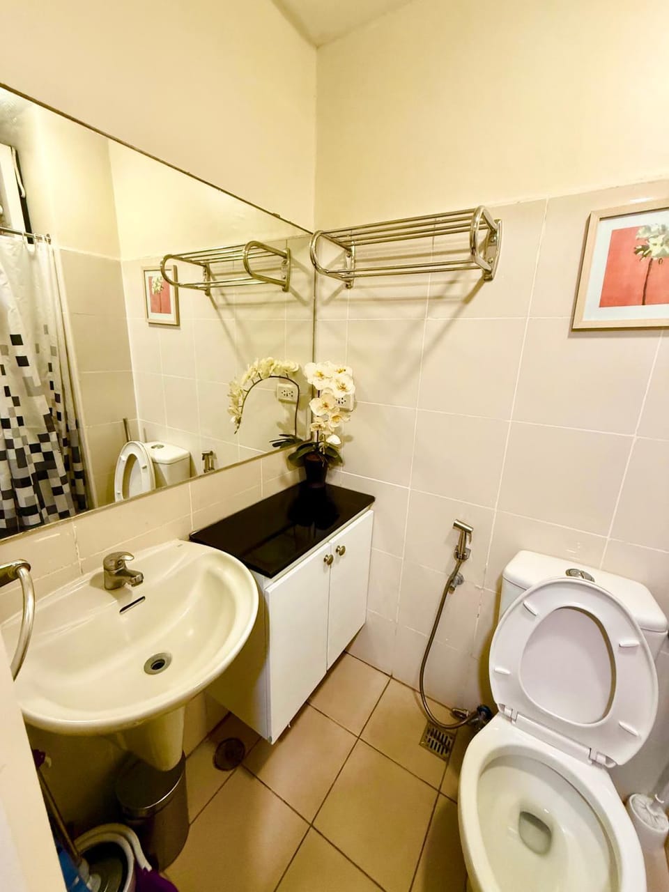 Shower, Toilet, Bathroom, bidet, towels