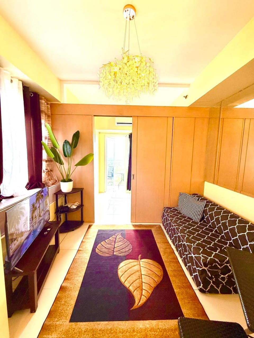 Bed, Living room