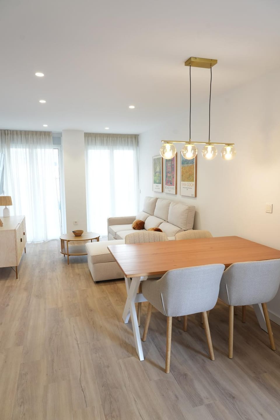 Living room, Dining area