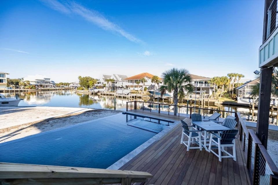 Balcony/Terrace, Swimming pool