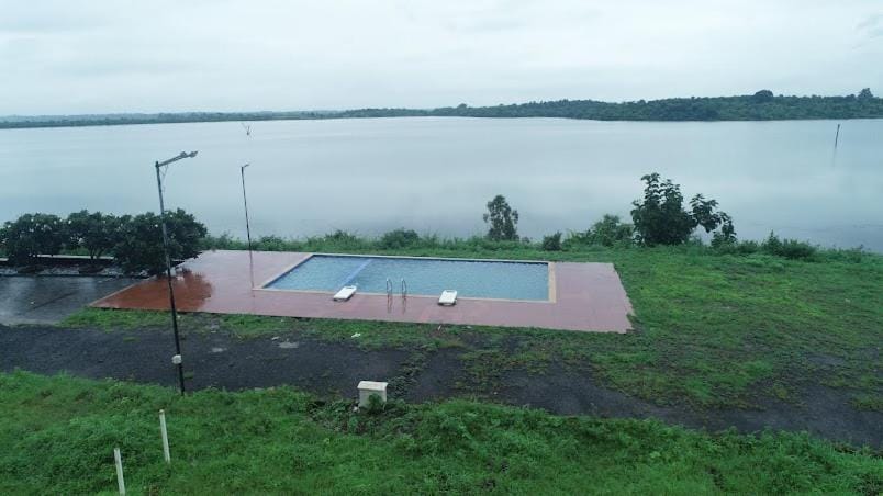 3bhk bungalow with ac in all rooms Villa in Maharashtra
