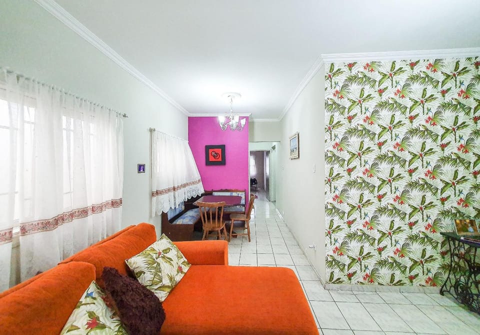 Casa 4 quartos no Centro de Ubatuba - REF NE02H House in Ubatuba
