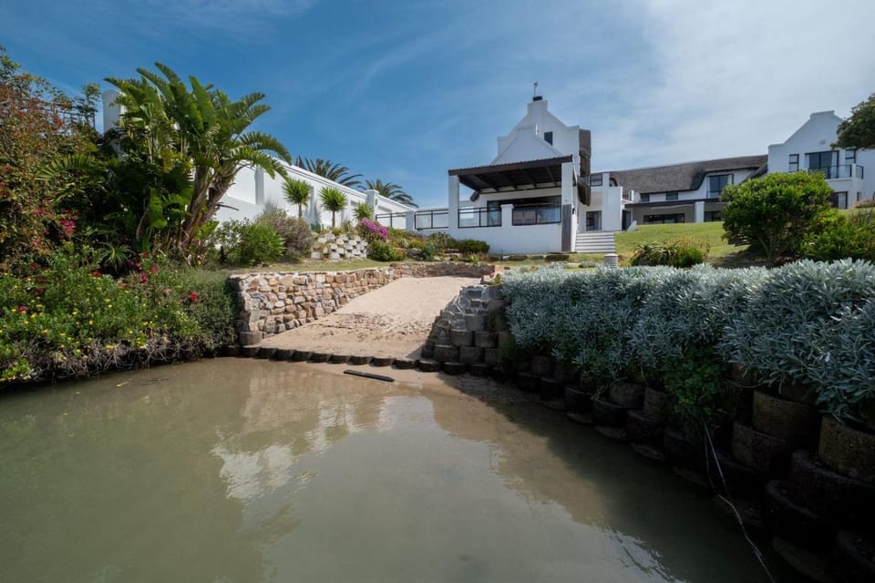 Mahe Beat, St Francis Bay Canals House in Eastern Cape